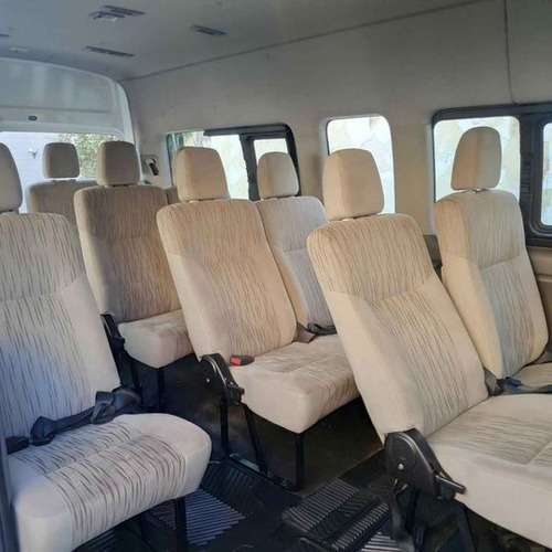Imagen 6 de 8 de Renta De Camionetas Para Viajes