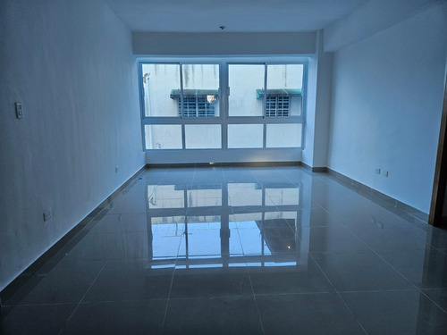 Apartamento En Tropical Del Este, Santo Domingo Este