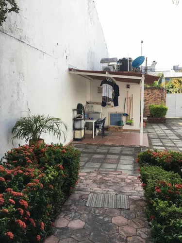 Habitación Amoblada Con Servicios Incluidos . Patqueadero