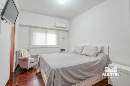 Casa En Venta En Olivos 4 Ambientes, 2 Dormitorios Con Vestidor, Patio Propio. A 2 Cuadras De Av.