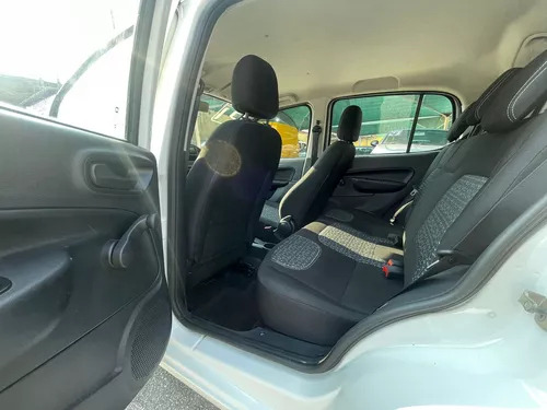 Fiat Uno UNO ATTRACTIVE 1.0 FIRE FLEX 8V 5P
