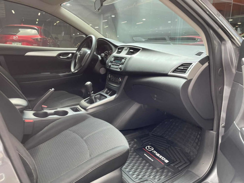 Imagen 9 de 15 de Nissan Sentra 2018 1.8 Sense Mt