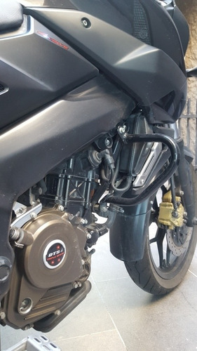 Imagen 5 de 11 de Bajaj Rouser Ns 200