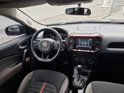 Imagem 10 de 15 de Fiat Toro 1.8 16v Evo Flex Freedom At6