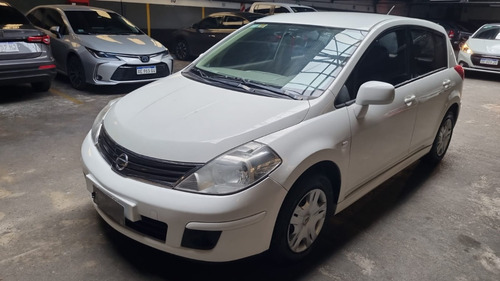 Nissan Tiida 1.8 Visia 5 p