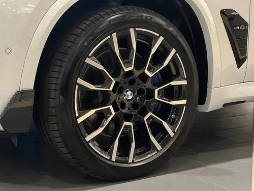 BMW X5 4.4 V8 M60I