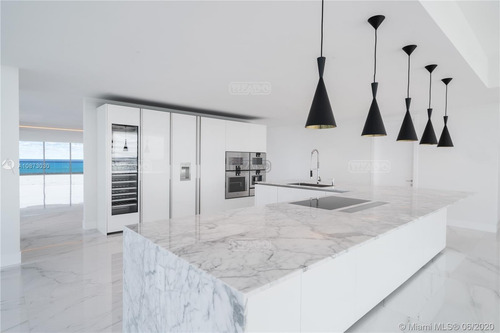 Imagen 13 de 14 de Departamento En Venta Ubicado En Bal Harbour, Miami