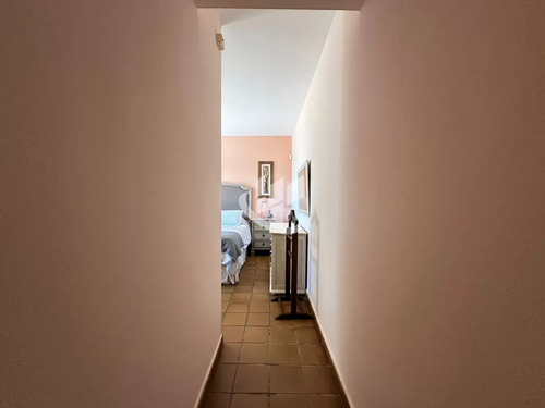 Casa Centrica En Mercedes Lista Para Ingresar, Con 1.000 M2 De Terreno