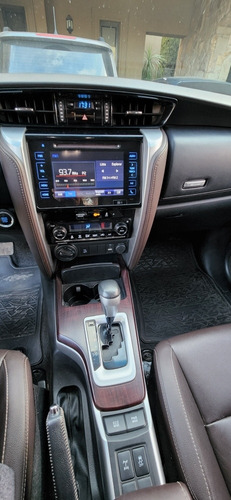 Imagen 7 de 17 de Toyota Sw4 2019 2.8 Srx 177cv 4x4 7as At
