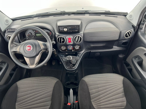Imagem 6 de 15 de Doblo Essence 1.8 2015 (7 Lugares)