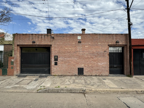 Casa En Venta En Zona Sur 3 Dormitorios