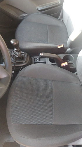 Imagem 8 de 13 de Chevrolet Onix 2018 1.0 Joy 5p
