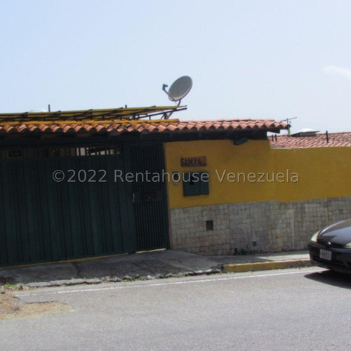 Casa En Venta En Alto Prado Mls #23-8036 Yf