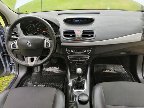 Imagen 12 de 15 de Renault Mégane Iii 2.0 Luxe 2011