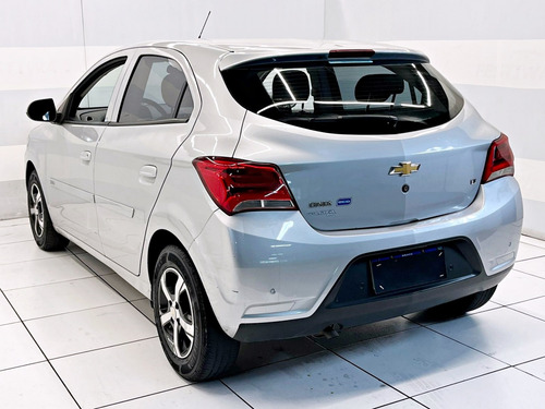 Chevrolet Onix 1.0 MPFI LT 8V FLEX 4P MANUAL