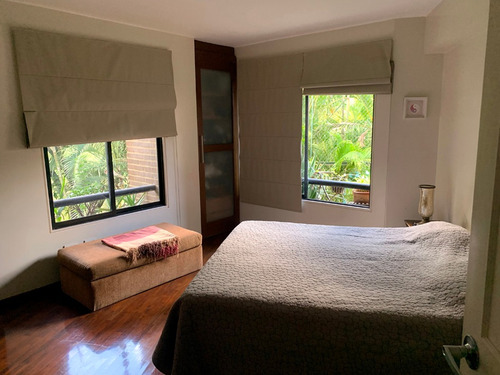 Imagen 9 de 12 de En Venta Amplio Y Cómodo Apartamento En Campo Alegre , Chacao