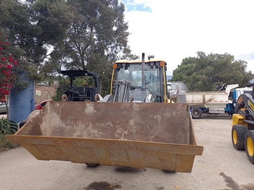 Imagen 3 de 6 de Volvo Bl 60b 2013