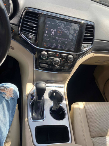 Imagen 3 de 13 de Jeep Grand Cherokee 2020 3.7 Limited Lujo 3.6 4x2 At