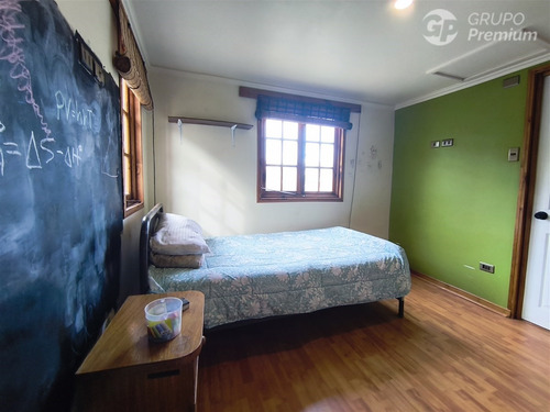 Casa En Venta De 3 Dorm. En Valparaíso