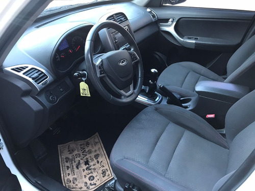 Imagen 12 de 14 de Chery Tiggo 3 2017 Blanca