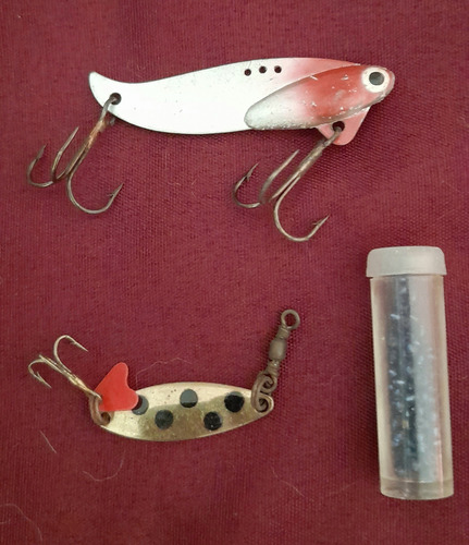 Señuelos Y Moscas Para Pesca Set Por 9 Piezas Varios (Usado)