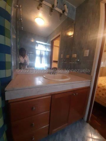 Imagen 22 de 25 de Gc Venta De Acogedor Apartamento En Los Palos Grandes / 22-10798