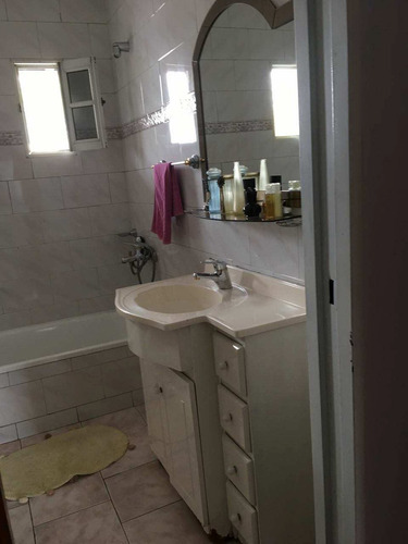 Imagen 5 de 12 de Local Con Casa En Planta Alta