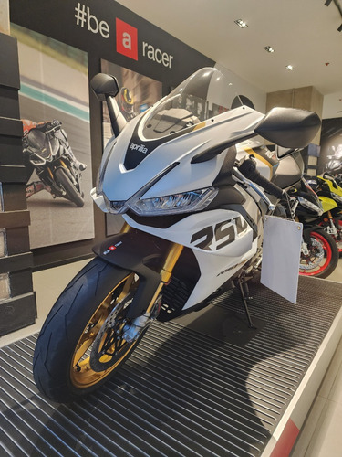 Aprilia Rsv4 Factory