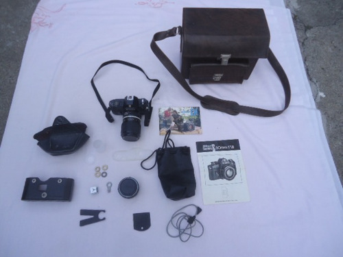 Imagem 1 de 12 de Máquina Nikon Em - Manual Maleta Couro- Japan - Frete Grátis