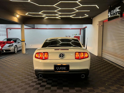 Ford Mustang 3.7 V6 GASOLINA AUTOMÁTICO