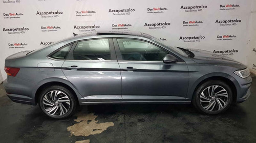 Imagen 6 de 15 de Volkswagen Jetta 2019 4p Highline L4/1.4/t Aut