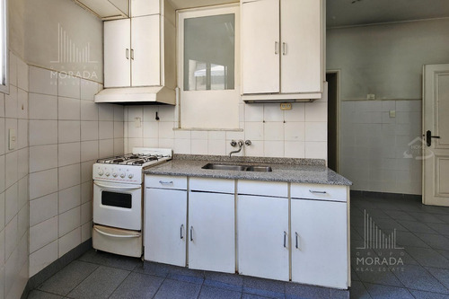 Venta Departamento Semipiso 5 Amb. Con Baulera En Recoleta