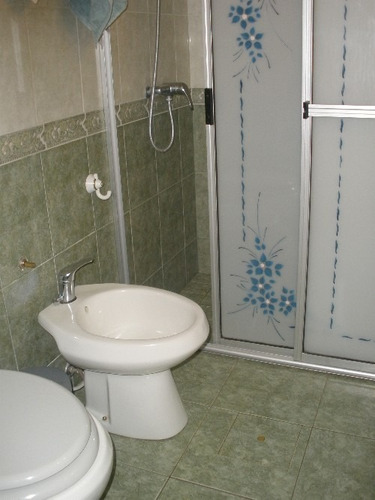 Imagen 6 de 10 de Venta Casa Tipo Chalet Plano 2 Dormitorios Bolivar