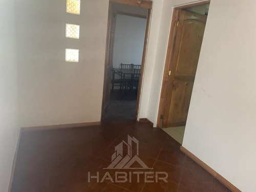 Casa En Venta De 4 Dorm. En Curicó