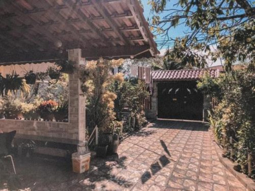 Imagem 15 de 20 de Casa No Bairro Califórnia, Em Itanhaém, Litoral Sul De São Paulo, Ficando No Lado Praia À 550 Metros Do Mar. Imóvel Com 290 M²de Área Total. Possui Churrasqueira, Wc Externo E Vaga Para 04 Automóveis.