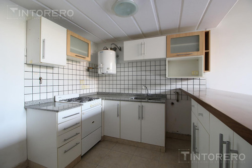 Depto. En Venta En Carapachay, Dos Ambientes Con Jardín Y Cochera