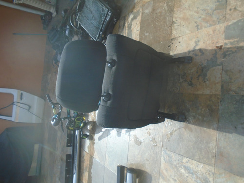 Vendo Asiento Delantero Derecho De Ssang Yong Rexton, 2006 (Usado)