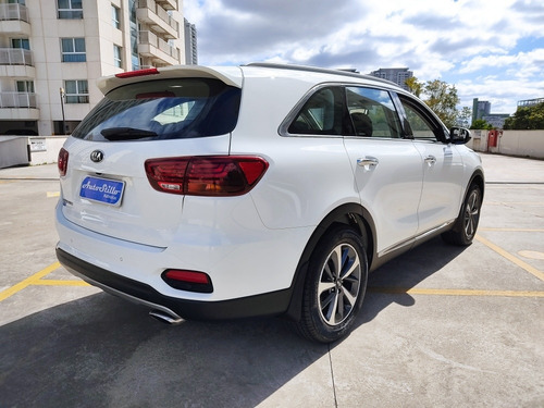 Imagem 2 de 14 de Kia Sorento 2019 2.4 Ex 7l 4x2 Aut. 5p