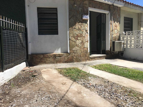 Casa 1 Dormitorio Y Cochera