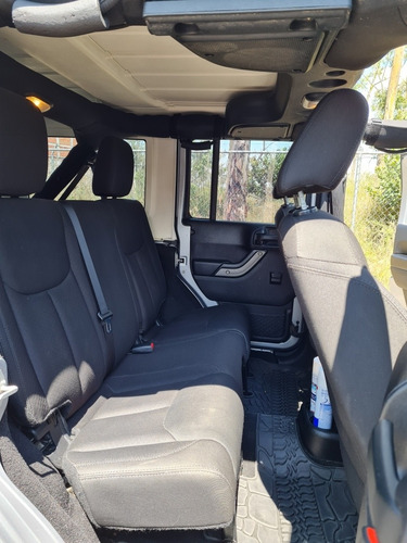 Imagen 5 de 8 de Jeep Wrangler 2016 3.6 Unlimited Sport 4x4 At