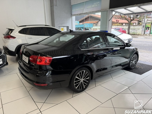 Volkswagen Jetta 2.0 Tsi Highline 4p 211 hp