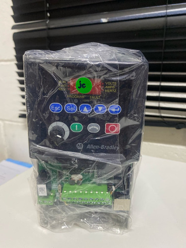 Inversor De Freq Powerflex 40 22b-d6p0n104 Allen-bradley (Usado)