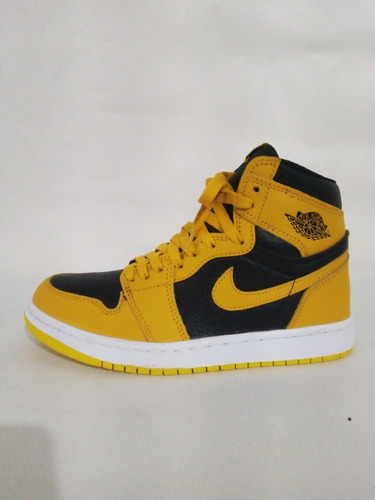 Tenis Jordan 1 Retro High Amarillo Polen