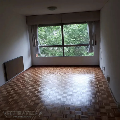 Apartamento En Alquiler, 2 Dormitorios, 2 Baños, Garaje, Colonia, Centro.