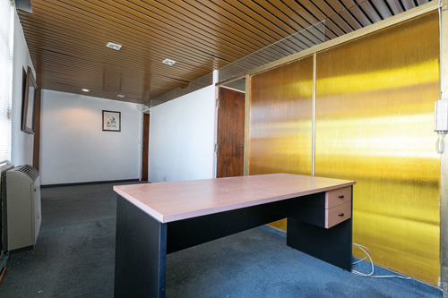 Imagen 13 de 30 de Venta Oficina En Monserrat Con Balcón Terraza.