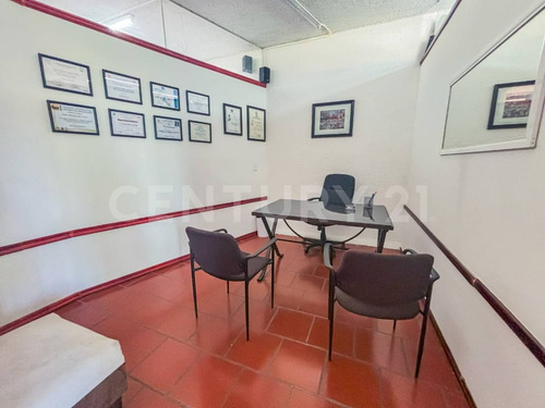 Plaza Comercial En Poblado Acapatzingo, Cuernavaca $110,000.00 Mxn