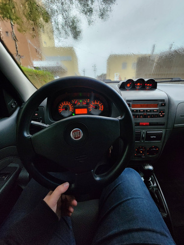 Fiat Strada 1.8 16v Adventure Cab. Dupla Flex 2p
