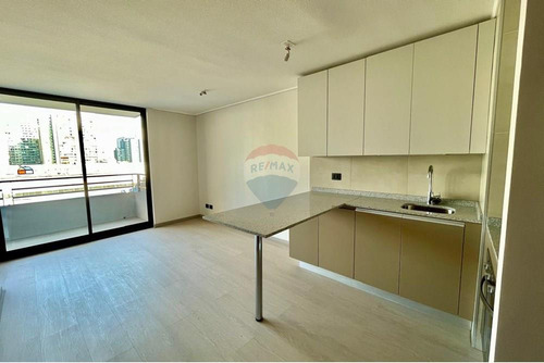 Departamento 1 D/ 1 B Con Amplio Balcón En Ñuñoa