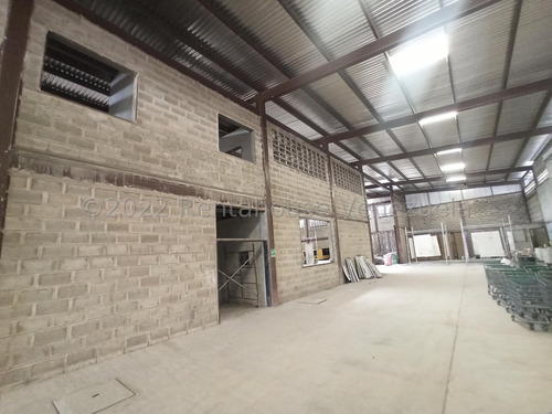 Galpón Nave Industrial Almacén Bodega Comercial En Venta En A Unos Metros De La Avenida Internacional Turmero Maracay Cuenta Con Tanque Subterráneo De Agua Área De Carga Y Almacenamiento Nela 23-139