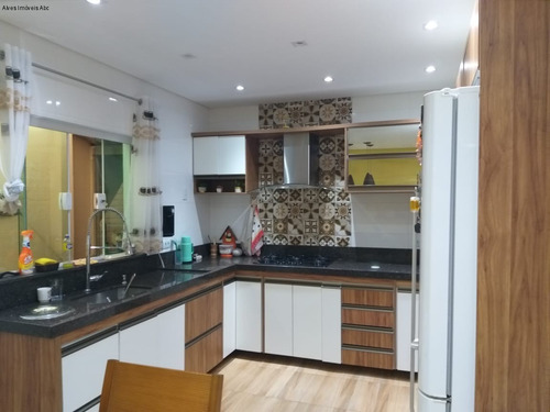 2 Quartos 2 Garagens 1 Banheiro Bem Localizado Lavanderia Aceita Animais - So00142 - 69017675
